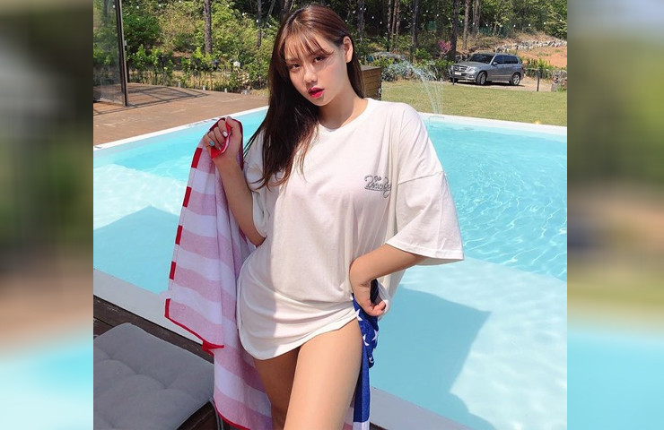 Jeon Boram được biết đến là hot girl sở hữu kênh youtube triệu view tại Hàn Quốc.