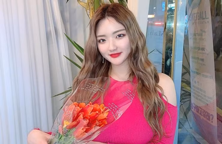 Ngoài Boram, cô gái Se Yeon cũng mang thân hình mũm mĩm nhưng rất quyến rũ, gợi cảm.