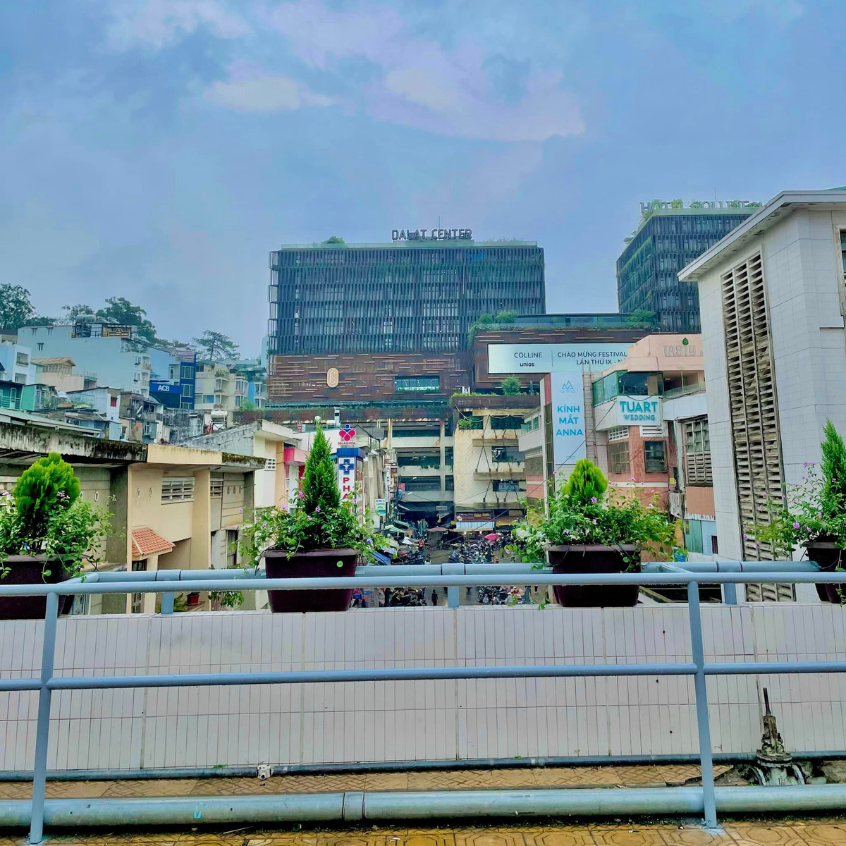 Việc thay đổi diện mạo của điểm check in nổi tiếng Đà Lạt làm dấy lên nhiều ý kiến trái chiều. Ảnh: Phạm Thu