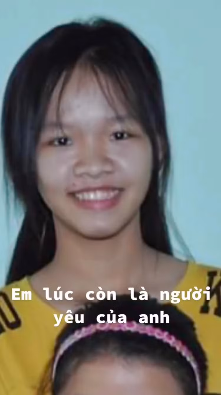 Sau những tò mò của netizen về nhan sắc thời chưa "dao kéo", mới đây nữ TikToker không ngần ngại chia sẻ hình ảnh quá khứ của mình.