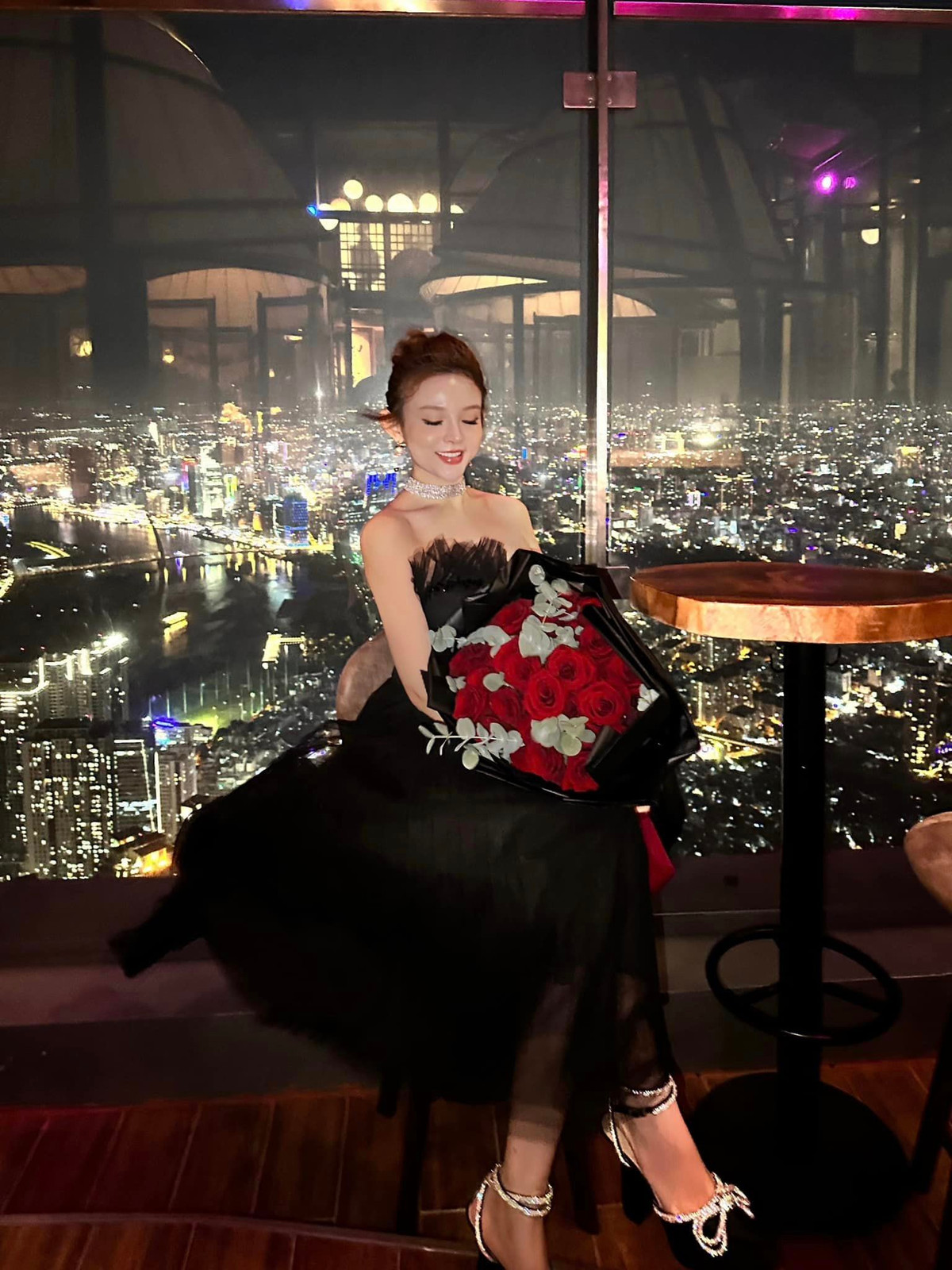 Mỗi lần 3 chị em tụ họp và cùng đăng ảnh chụp chung, người hâm mộ lại trêu đùa gọi họ là "gia đình mỹ nhân".