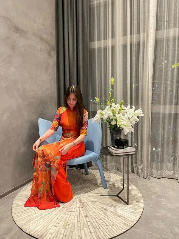 Mới đây, những bức ảnh diện áo dài của em gái Đặng Văn Lâm khiến không ít người hút hồn.