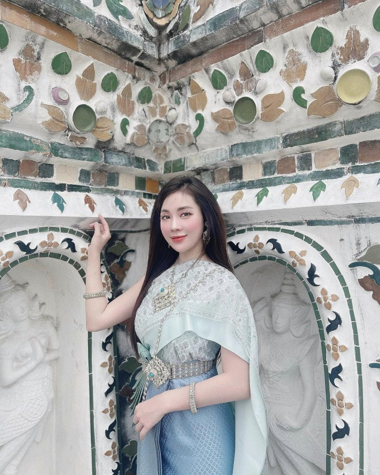 Vẻ ngoài trẻ trung cùng sự xinh đẹp đã khiến Hà My được nhiều sinh viên trong trường yêu mến. Ảnh: FBNV