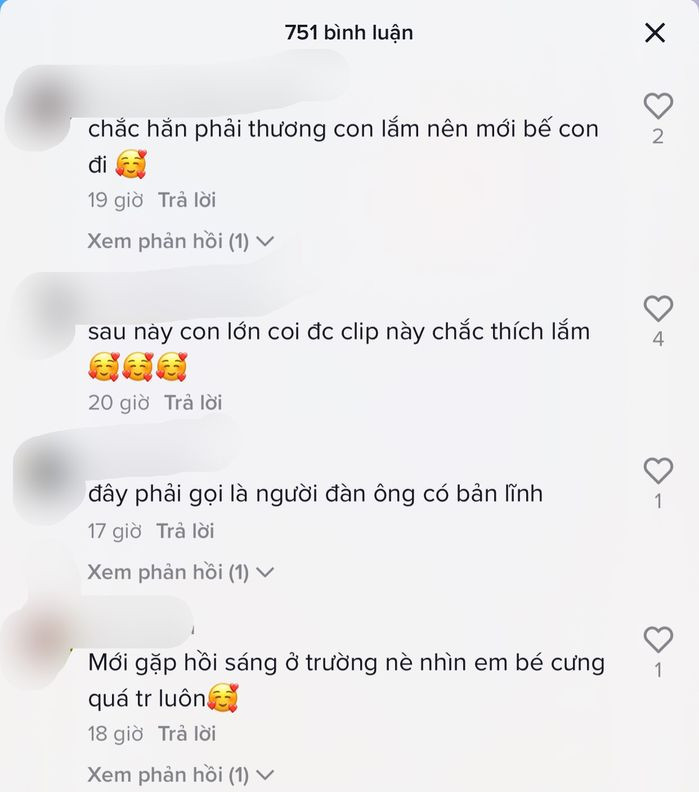 Lễ tốt nghiệp là thời điểm nhìn lại một chặng đường đã qua trong suốt những năm tháng ngồi trên ghế nhà trường. Chính vì vậy, có rất nhiều bạn mong muốn có thể ghi lại những kỉ niệm ấn tượng nhất có thể trong ngày này. Ảnh: Tổng hợp