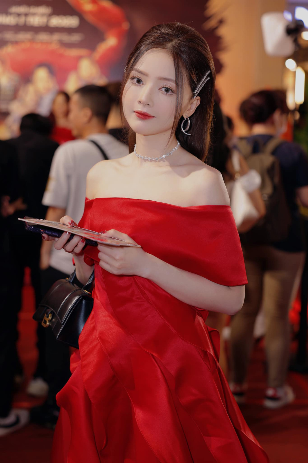 Hiện tại, trang cá nhân Facebook của Lan Hương đang sở hữu tới hơn 500 ngàn theo dõi.