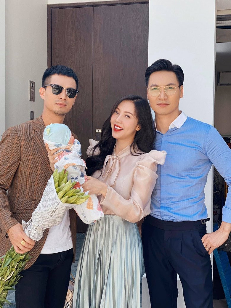 Sở hữu nhan sắc xinh đẹp nên Vũ Ngọc Châm được mệnh danh là " hot girl hàng không".