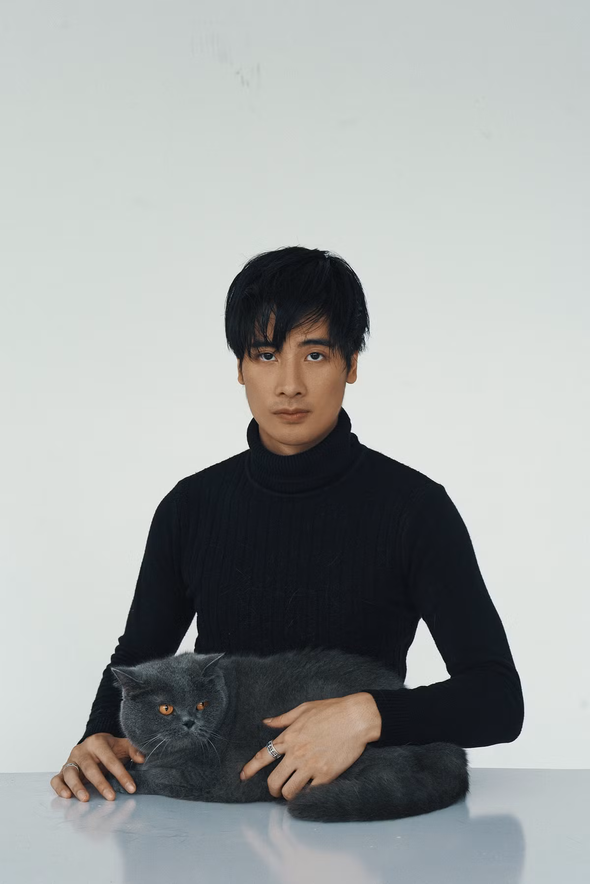 JVevermind xóa toàn bộ nội dung trên mạng xã hội và “lột xác” với một hình ảnh phong trần, trưởng thành hơn. Ảnh: FBNV