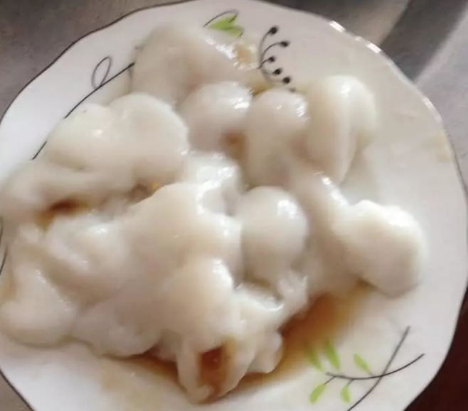 Không biết từ bao giờ, món bánh trôi lại biến luôn thành món bánh đúc.