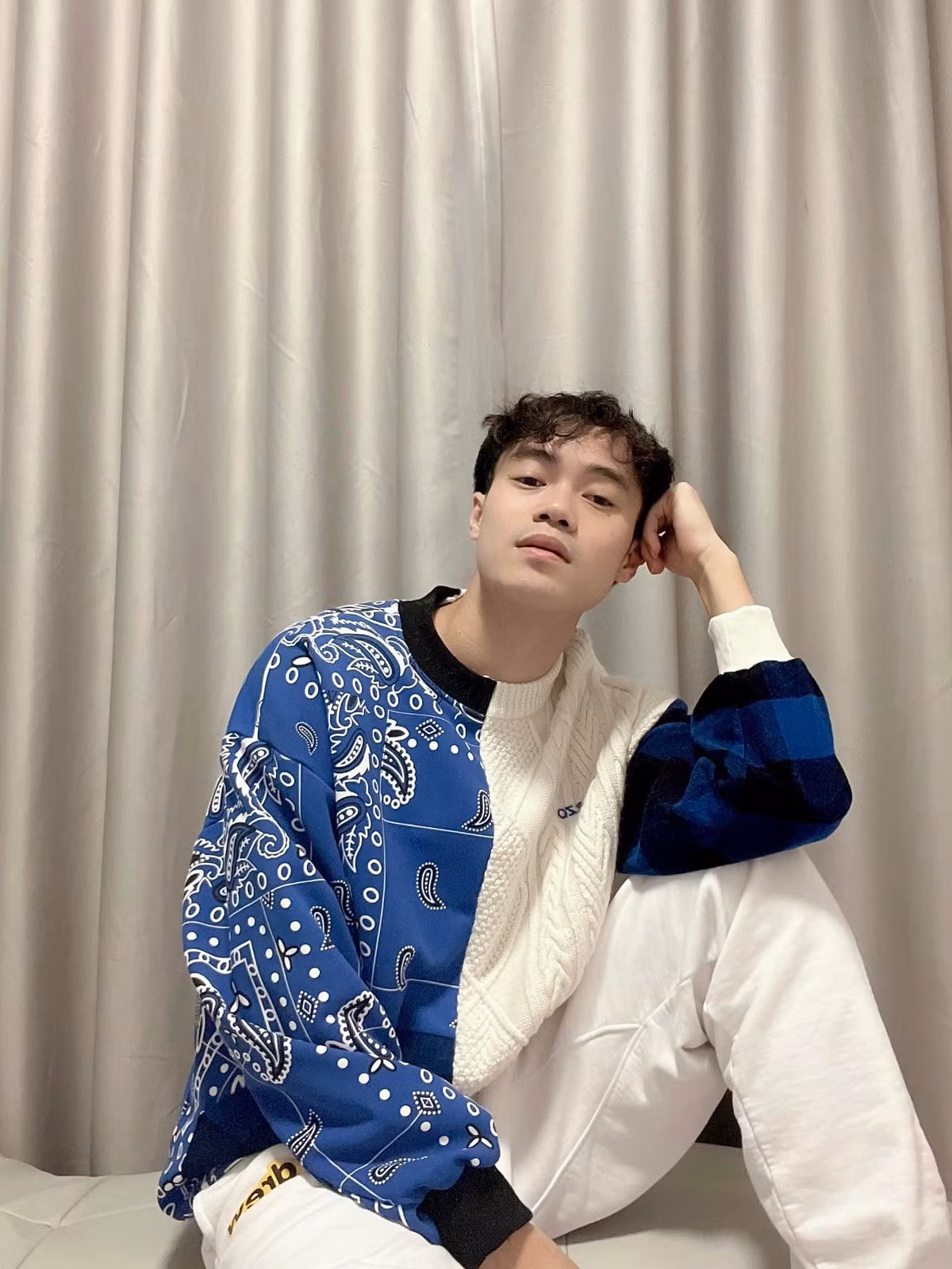 Văn Toàn được người hâm mộ gắn cho nickname "chủ tịch" để chỉ sự lắm tiền nhiều của mà ảnh sở hữu. Ảnh: FBNV