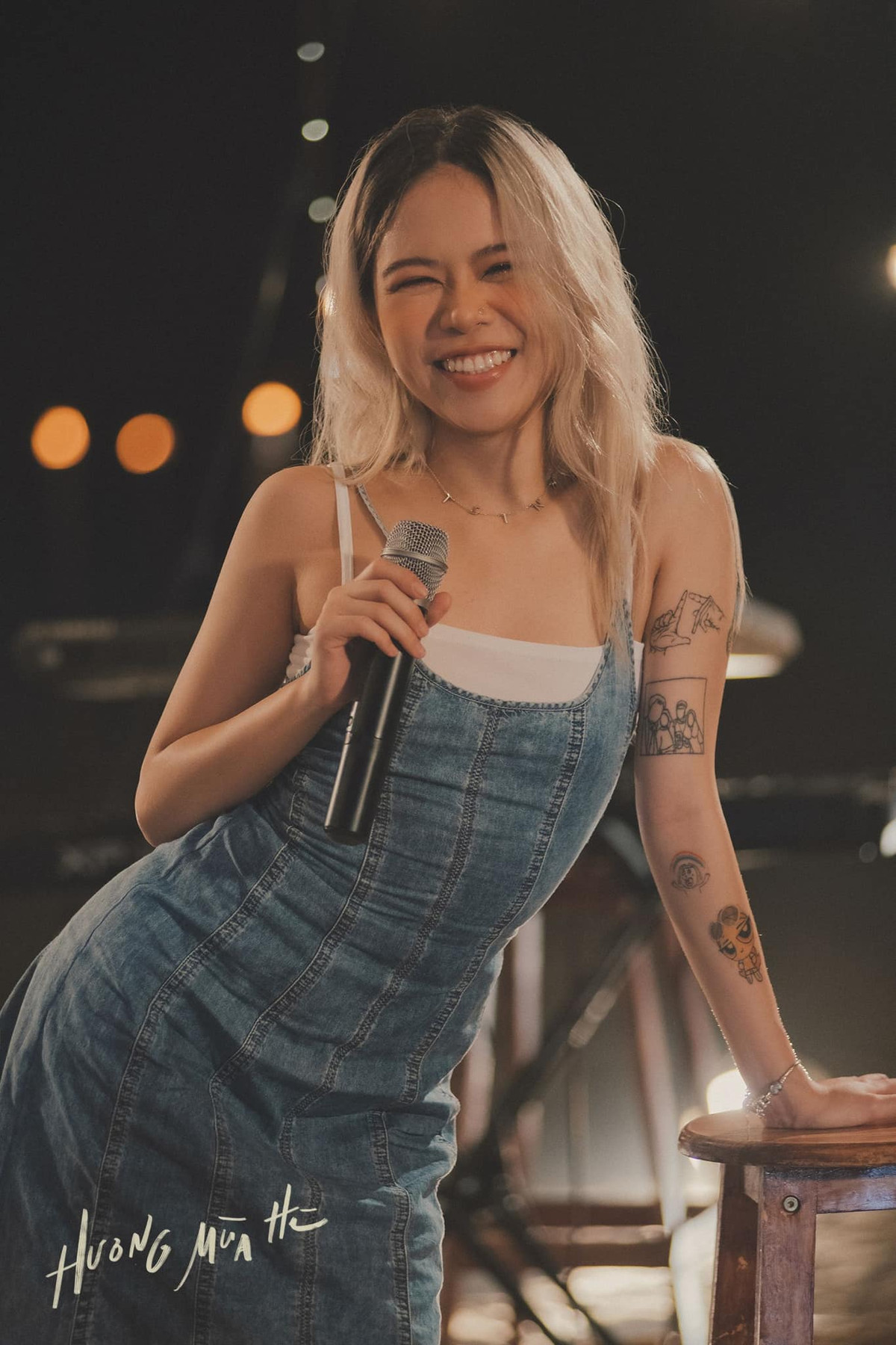 Tlinh có gu thời trang mạnh bạo khi thường xuyên lên sóng những bức ảnh cực kì “cháy”, thậm chí có phần phản cảm.