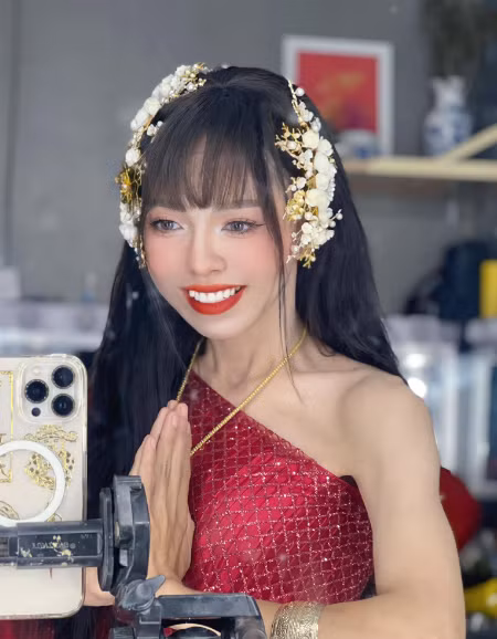 Xuat than ngheo kho, Vo Thanh Y nhan chi trich vi dong tien