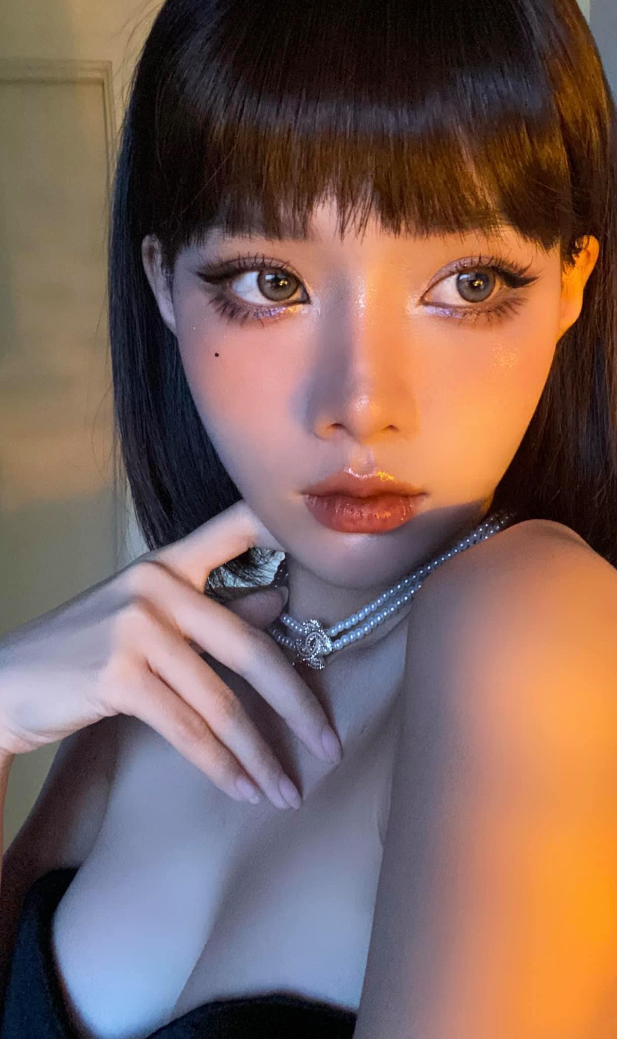 Nhan sắc xinh đẹp, kèm theo đó là kỹ năng phối đồ đáng ngưỡng mộ, Jimin dễ dàng khiến người hâm mộ mình mê hơn.