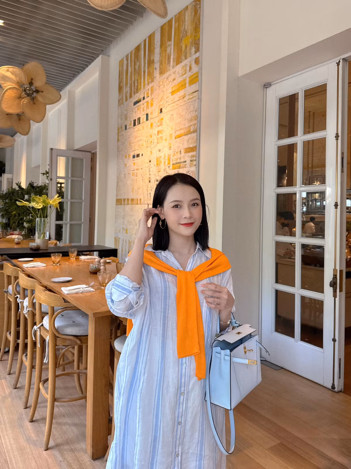 Độ giàu có của Sam từng khiến công chúng ngỡ ngàng khi mua nhà ở tuổi 25, sở hữu khối tài sản hơn 50 tỷ đồng ở tuổi 27, tậu xe tiền tỷ, xài đồ hiệu hàng trăm triệu đồng...