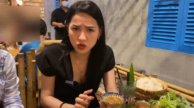 Làn sóng antifan lên cao khi group anti Hà Linh có số lượng người tham gia tăng lên nhanh chóng. Đỉnh điểm, mới đây, Hà Linh đã tuyên bố dừng review đồ ăn.