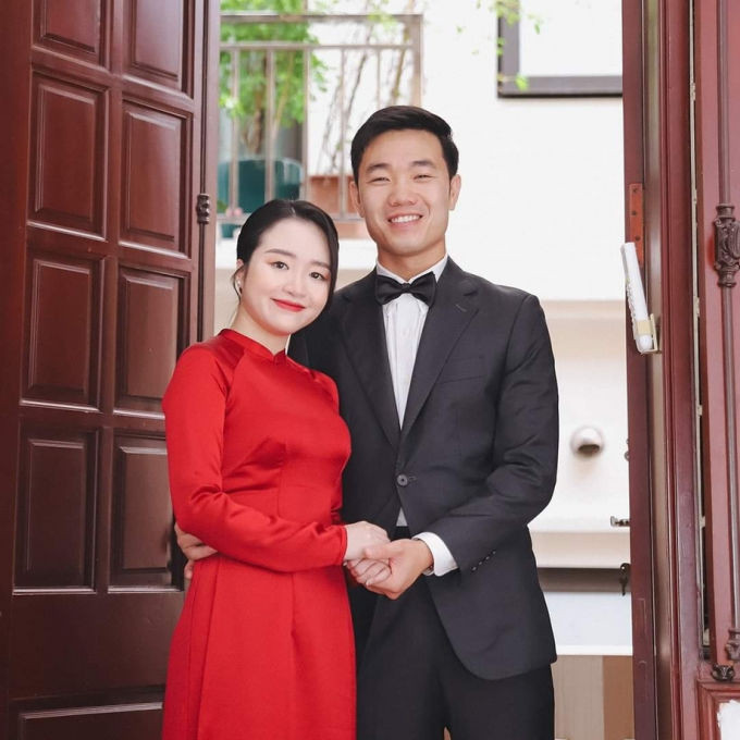 Một trong những cặp WAGs - cầu thủ gây chú ý chính là Lương Xuân Trường và vợ Ngô Mai Nhuệ Giang.