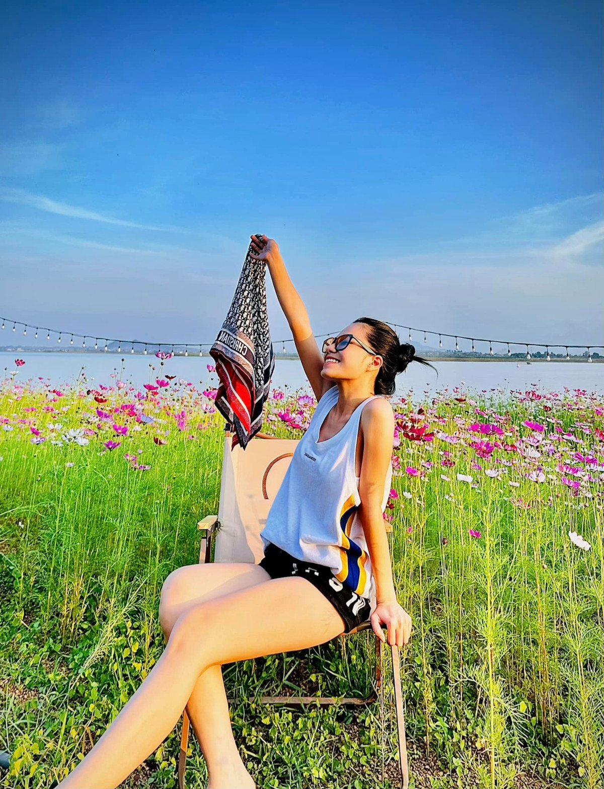 Được biết Thanh Thảo sinh năm 1994, cô là em gái thứ ba trong gia đình có 4 chị em và được Đoàn Di Băng cưng chiều hết mực.