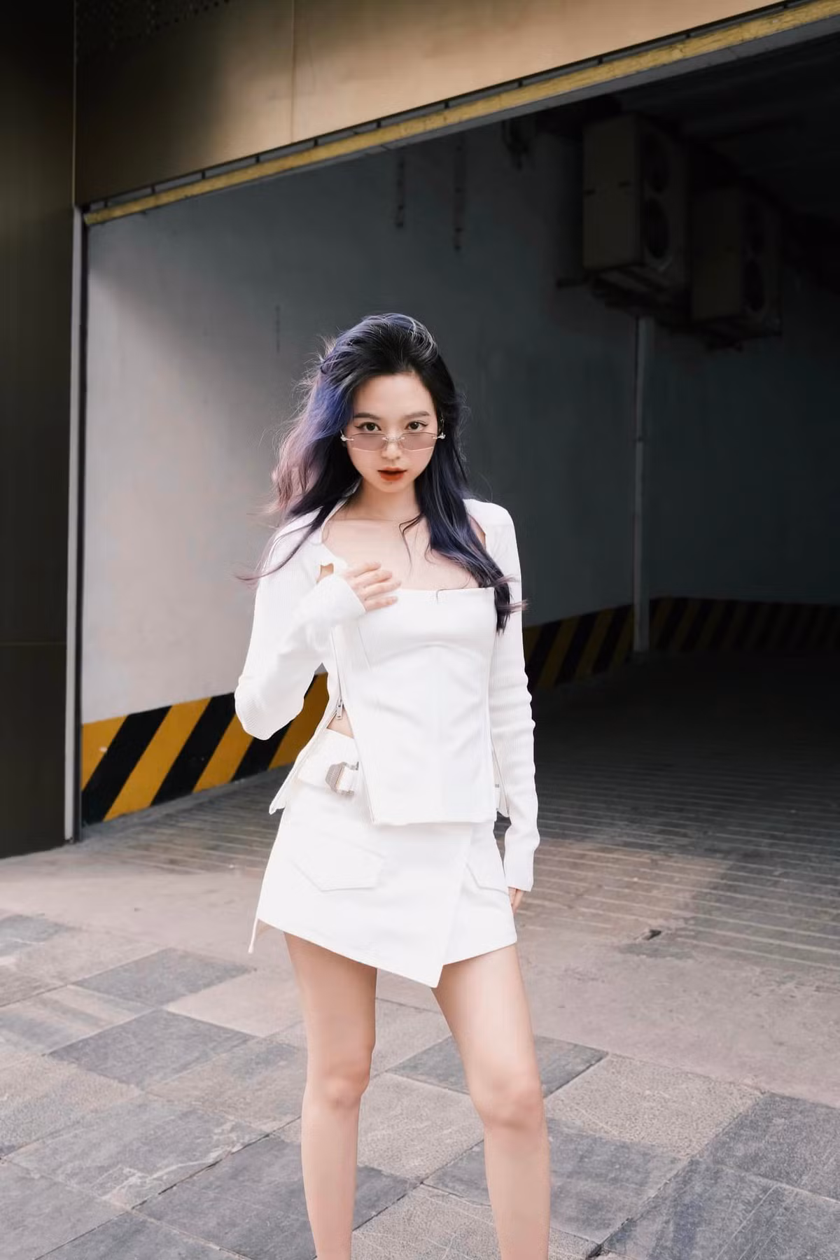 Gái xinh sở hữu chiều cao 1m58 cùng số đo 3 vòng 83-59-85 (cm).