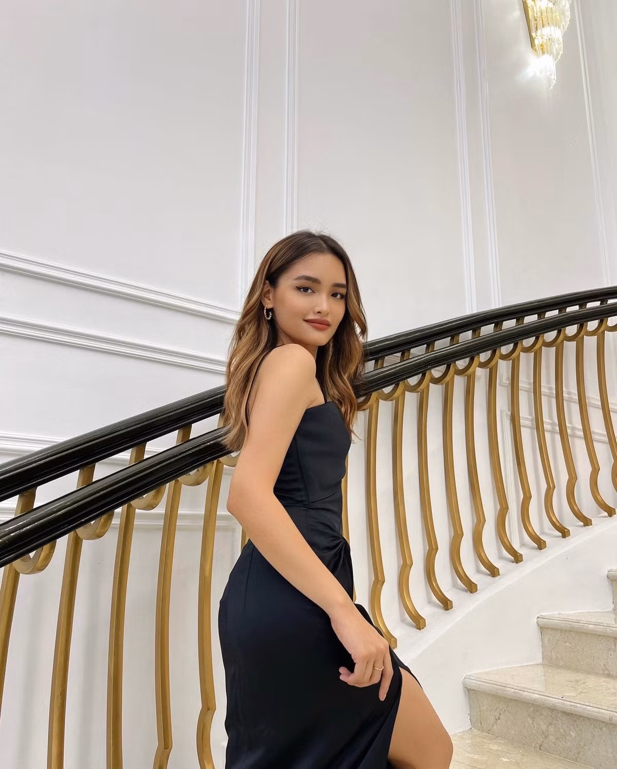 Thậm chí Linda Ngô từng chia sẻ mặt mộc của mình, lộ nhan sắc mộc mạc nhất của mình khi không có son, không kẻ mắt, không kẻ mày và đương nhiên cũng chẳng kem nền.