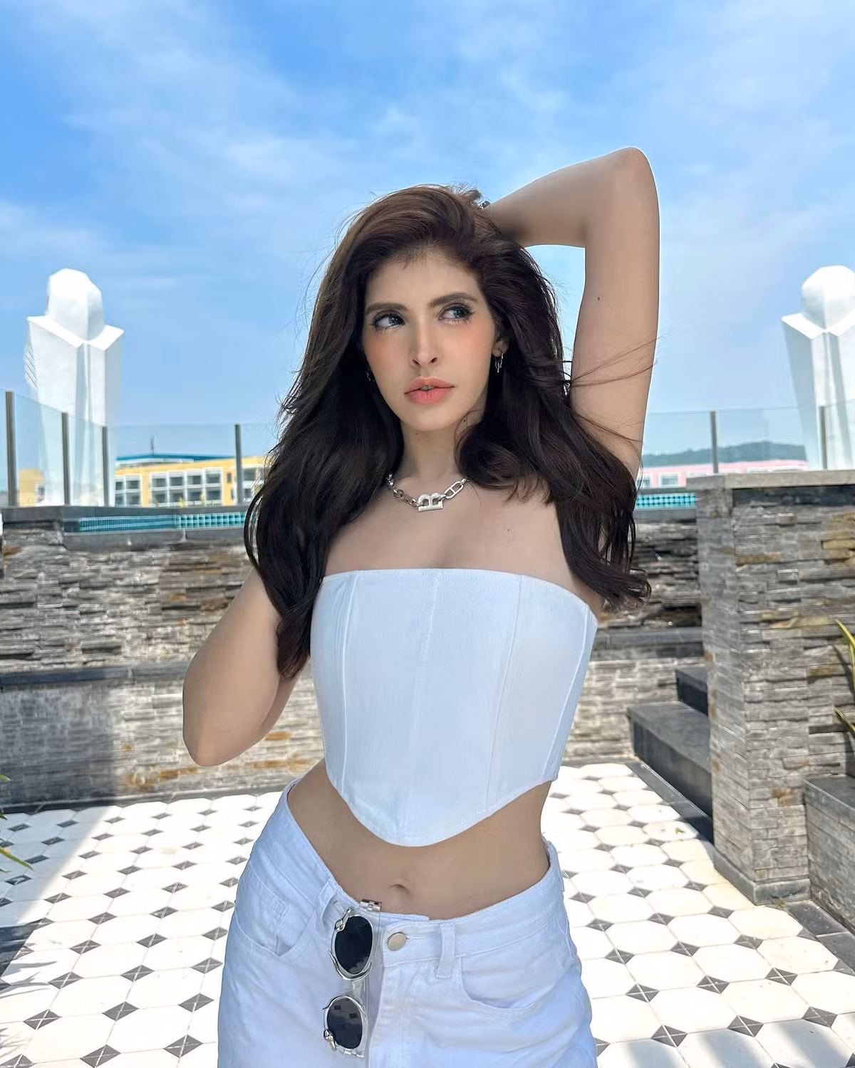 Hiện tại, không chỉ làm mẫu mà An Tây còn là YouTuber, TikToker đình đám.