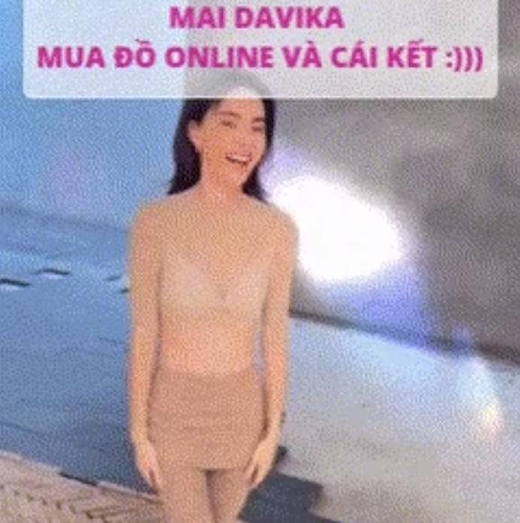 Chính Mai Davika còn cho rằng size của chiếc áo chắc chỉ dành cho mèo hoặc các bé gái nhỏ nhắn.