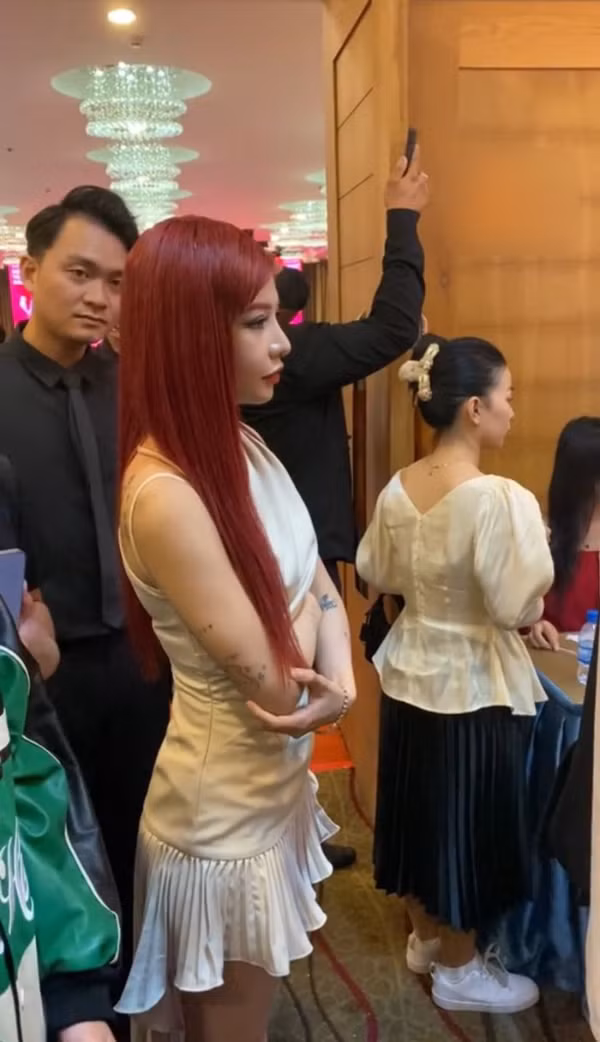 TikToker CiiN nhận về nhiều lời khen bởi vẻ đẹp cuốn hút và vóc dáng thon gọn hoàn hảo.