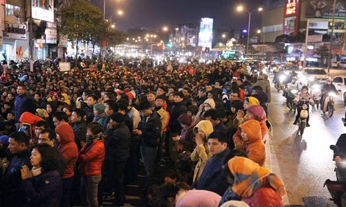 Nguoi dan dang dang sao giai han theo phong trao?