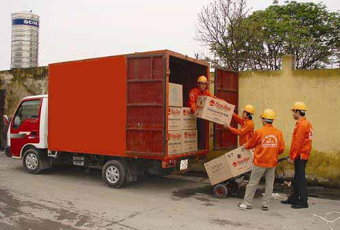 Nhu cầu vận chuyển hàng hóa cuối năm cũng tăng mạnh, đây là dịp để dịch vụ chuyển phát "hốt bạc".