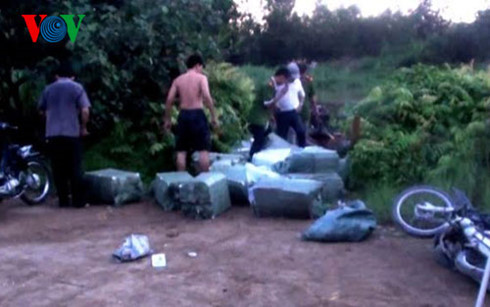 Giap Tet, buon lau long hanh ngay dem tren dat Long An-Hinh-3