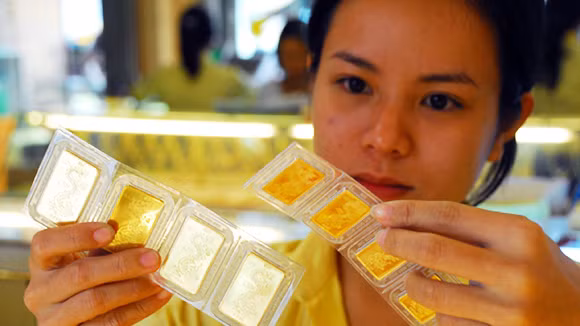 Mua do vat gi mang may man cho ngay via than tai?