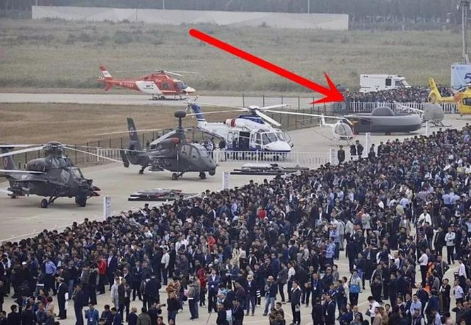 Theo các quan chức Trung Quốc, chiếc máy bay trực thăng có tên “Siêu Cá Mập trắng” là máy bay trực thăng tốc độ cao cấu hình cánh thân hỗn hợp (BWB) được thiết kế cho chiến trường số hóa trong tương lai.