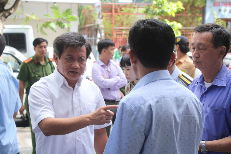 Ông Đoàn Ngọc Hải được xem là người tiên phong trong việc chấn chỉnh vỉa hè, lập lại trật tự hè phố, trả lối đi cho người đi bộ. Tuy nhiên, do cảm thấy không làm tròn trách nhiệm nên vào đầu năm 2018 ông đã làm đơn xin từ chức.