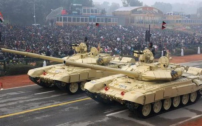 Bên cạnh đó, không loại trừ khả năng đây chỉ là chiêu thức "dìm giá" được Ấn Độ đưa ra trước khi ký hợp đồng lớn, vì quốc gia Nam Á này đang chuẩn bị tiếp nhận dây chuyền sản xuất phiên bản nâng cấp T-90MS.