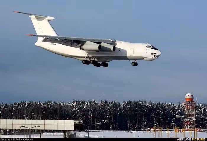 Theo nguồn tin, ông Aliyev được cho là đã bày tỏ lo ngại về tiến độ Nga giao hàng, đặc biệt là trong thời điểm Azerbaijan và Armenia đang xung đột dọc biên giới.