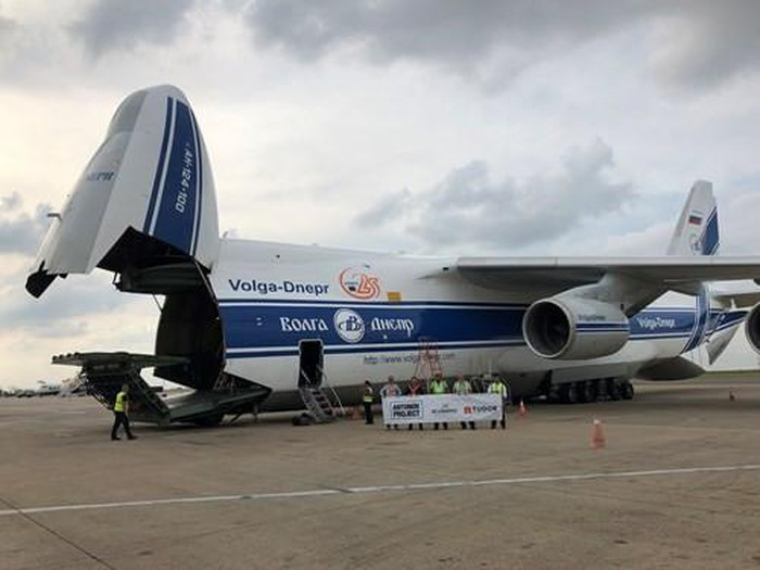 Hiện tại ngoài Nga, Thổ Nhĩ Kỳ đang tích cực viện trợ quân sự cho Azerbaijan, Ankara đã đưa tới Baku một số máy bay không người lái Bayraktar TB2, tiêm kích F-16 cũng như quân nhân để tổ chức một cuộc tập trận chung.