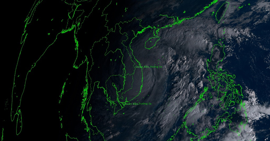Ảnh chụp từ vệ tinh Himawari 8 của Nhật vào lúc 6h ngày 28/10. Do ảnh hưởng của bão, TP Tam Kỳ (Quảng Nam) ghi nhận gió rít liên hồi nhưng mưa không lớn.