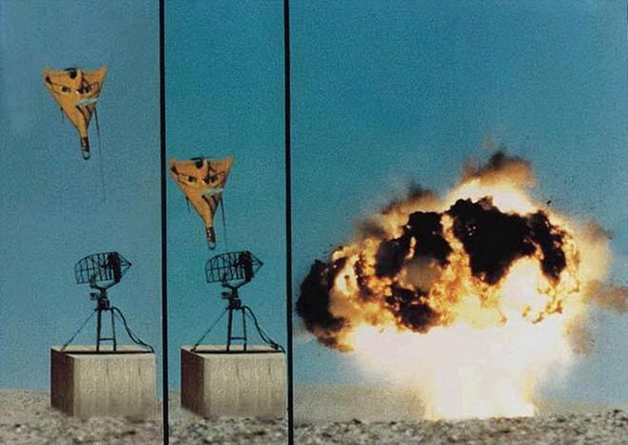 Thiết bị cảm biến của Harpy sẽ liên tục ghi nhận tìm kiếm các tín hiệu radar của đối phương và khi phát hiện, nó sẽ so sánh mẫu với cơ sở dữ liệu để đánh giá mức độ ưu tiên của mục tiêu. Nếu xác định là đối tượng cần tiêu diệt Harpy sẽ bổ nhào thẳng vào mục tiêu và tiêu diệt nó bằng đầu nổ mang theo, đầu nổ này được thiết kế kích hoạt ngay trên đầu vật thể để gây thiệt hại cao nhất.