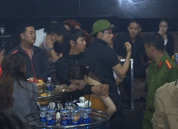 Dai ta Vu Hong Van tran ap toi pham the nao khi lam GDCA Dong Nai?-Hinh-2