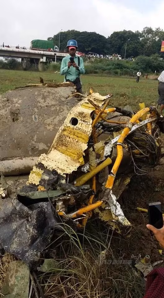 Đáng chú ý, một học sinh nữ 10 tuổi bị một mảnh vỡ máy bay này rơi trúng đã tử vong sau khi được đưa vào bệnh viện. Nguồn ảnh: Sina