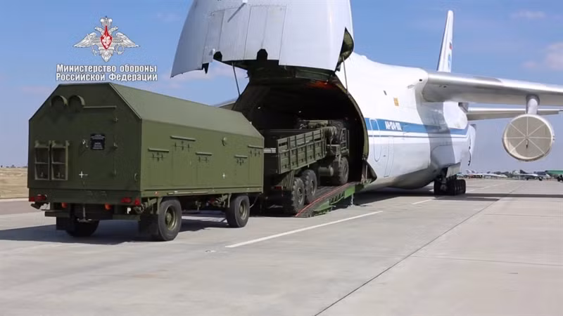 Vị bộ trưởng này cho rằng, trước đây, Thổ không chỉ không có tiền mà không có cả sức mạnh và sự tự tin. Nhưng nay mọi chuyện đã khác khi Ankara có cả hai. Họ (NATO) có thể tấn công bất cứ địa điểm nào ở Thổ Nhĩ Kỳ bằng tên lửa tầm xa.