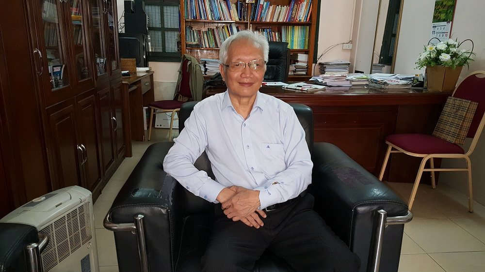 TS. Nguyễn Tùng Lâm: Giữa thầy và trò chỉ có ân hận hay tự hào TS. Nguyen Tung Lam: Giua thay va tro chi co an han hay tu hao