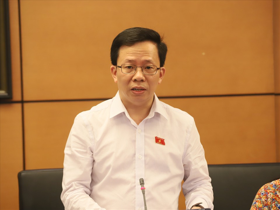 Chong ve nha im lang, khong noi gi co phai bao luc gia dinh?-Hinh-2