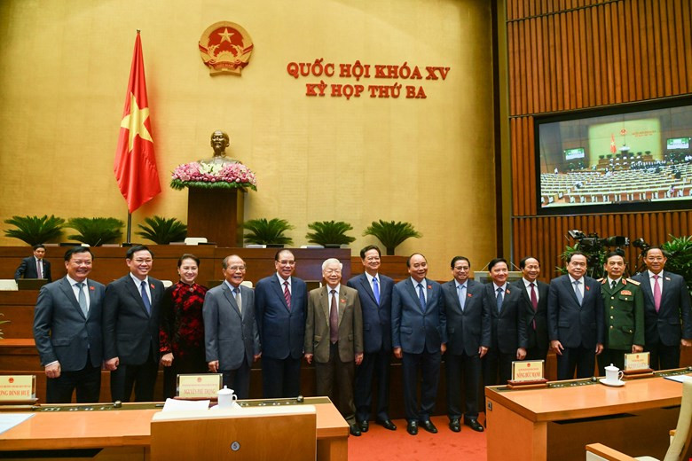 Tổng Bí thư Nguyễn Phú Trọng, Chủ tịch nước Nguyễn Xuân Phúc, Thủ tướng Chính phủ Phạm Minh Chính, Chủ tịch Quốc hội Vương Đình Huệ cùng các vị lãnh đạo, nguyên lãnh đạo Đảng, Nhà nước dự phiên khai mạc Kỳ họp thứ ba, Quốc hội khóa XV.