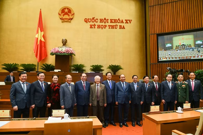 Tổng Bí thư Nguyễn Phú Trọng, Chủ tịch nước Nguyễn Xuân Phúc, Thủ tướng Chính phủ Phạm Minh Chính, Chủ tịch Quốc hội Vương Đình Huệ cùng các vị lãnh đạo, nguyên lãnh đạo Đảng, Nhà nước dự phiên khai mạc Kỳ họp thứ ba, Quốc hội khóa XV.