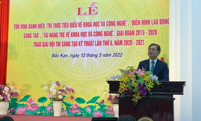 Bắc Kạn tôn vinh trí thức khoa học và công nghệ tiêu biểu Bac Kan ton vinh tri thuc khoa hoc va cong nghe tieu bieu