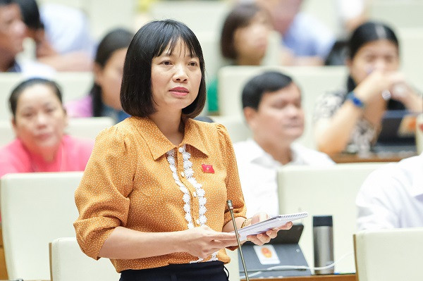 Co the phong tang Nghe si nhan dan, Nghe si uu tu cho nha van, kien truc su-Hinh-4