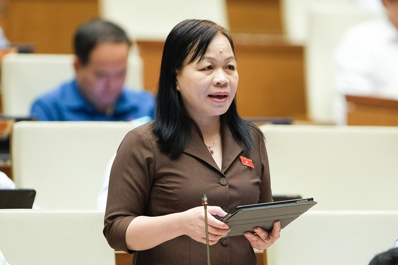 Co the phong tang Nghe si nhan dan, Nghe si uu tu cho nha van, kien truc su-Hinh-2