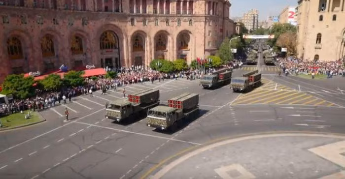 WM-80 không tỏa sáng ở bất kỳ nơi nào khác, và không giống như các hệ thống vũ khí khác của Armenia, chúng có lẽ trở thành ví dụ thảm hại nhất cho những hệ thống ở mặt trận, vì hoàn toàn không gây sát thương cho kẻ thù, mặc dù tiềm năng theo đánh giá là khá lớn.