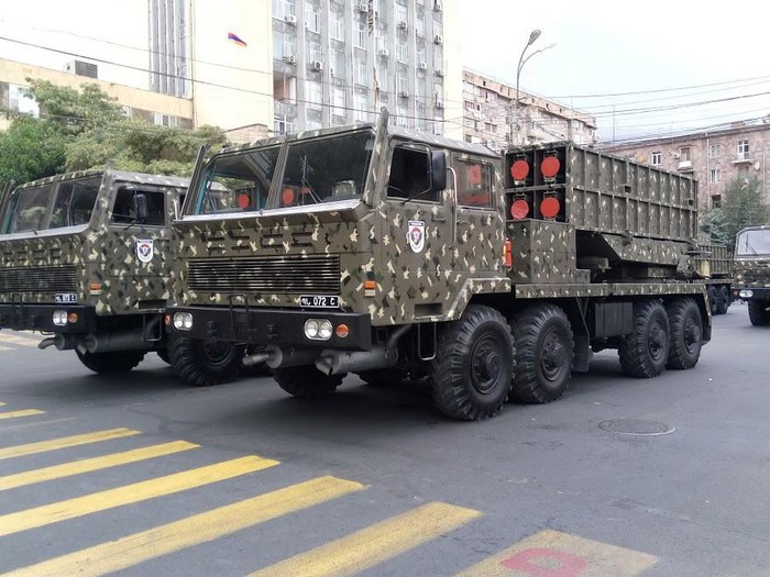 Không biết ngân sách của quốc gia vùng Kavkaz này đã phải tiêu tốn bao nhiêu cho vũ khí trên, nhưng theo các nguồn tin địa phương thì Trung Quốc đã dành cho Yerevan giá bán ưu đãi.
