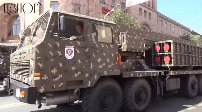 Theo báo cáo, tổng cộng 8 phương tiện chiến đấu đã được bàn giao, chúng được chia đôi giữa các Lực lượng vũ trang Armenia và Quân đội Artsakh của Cộng hòa Nagorno-Karabakh chưa được công nhận.