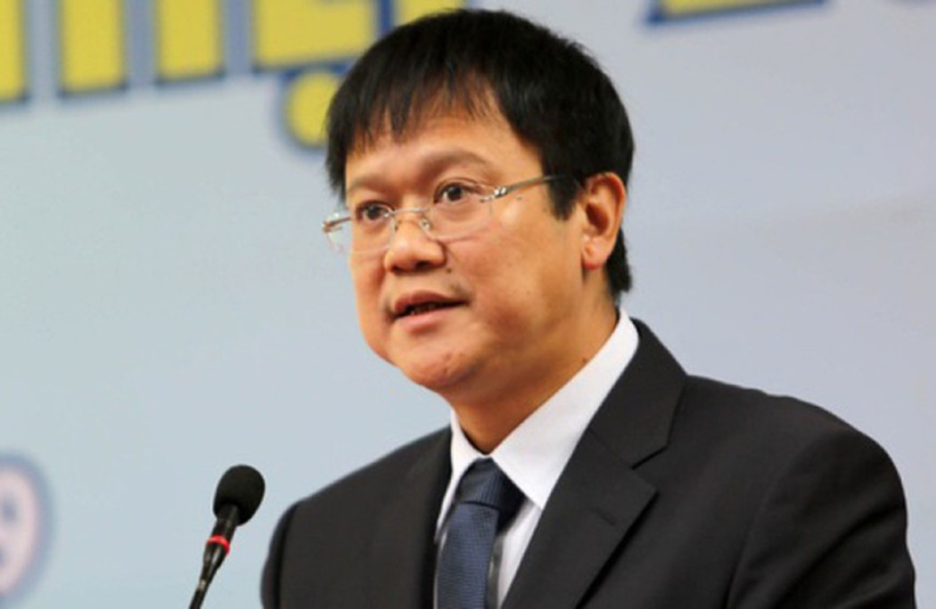  Thứ trưởng GD-ĐT Lê Hải An rơi lầu tử vong: Thứ trưởng Bộ GDĐT Lê Hải An ngã từ tầng cao trụ sở Bộ và qua đời vào sáng ngày 17/10/2019. Nhiều người bày tỏ sự tiếc thương bởi Thứ trưởng Bộ GDĐT được đánh là người trí tuệ, tình cảm, thông minh.